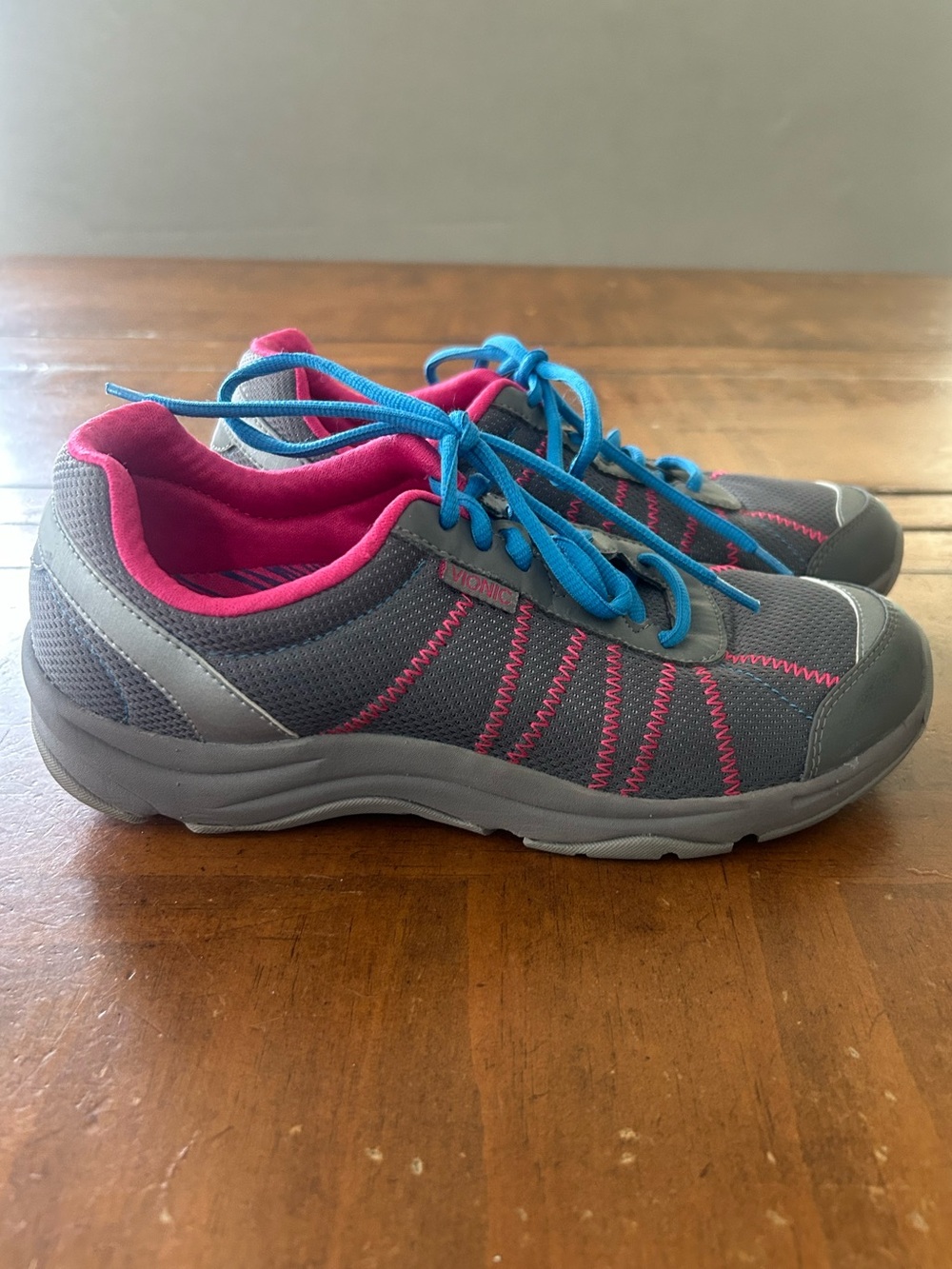Vionic Alliance Orthaheel Womens Sneakers SZ 7 WIDE Comfort Shoes Athletic